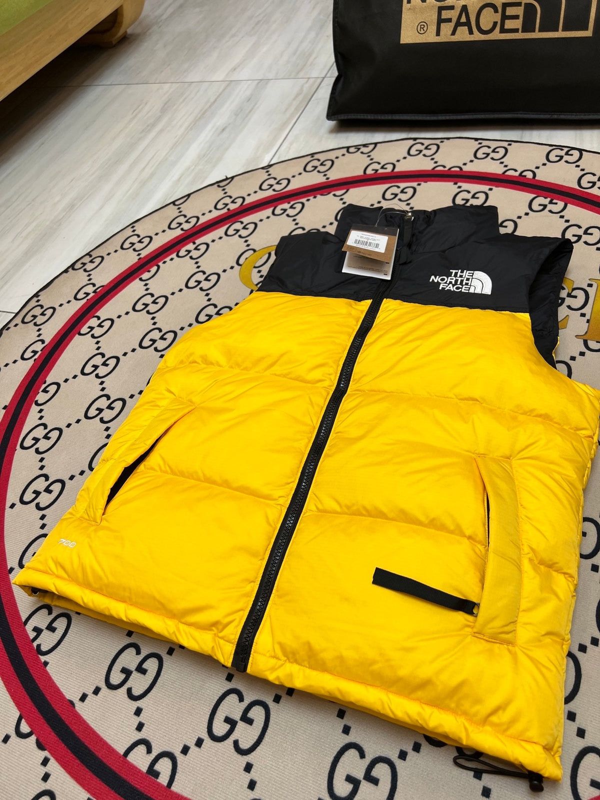 The North Face – Yellow/Black – 1996 Retro Nuptse Down Vest